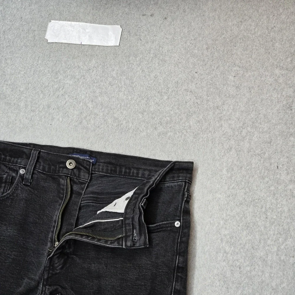 Levi's 512 Women Shorts 33 Black Denim Slim Taper Frayed 2